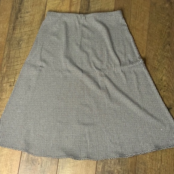 Ann Taylor black and white circle skirt - Picture 7 of 7